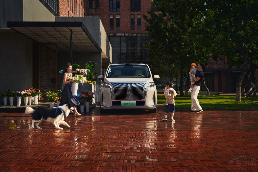 κ�Ƹ�ɽ7��ʽ���У��_��MPV��ͥ�r����