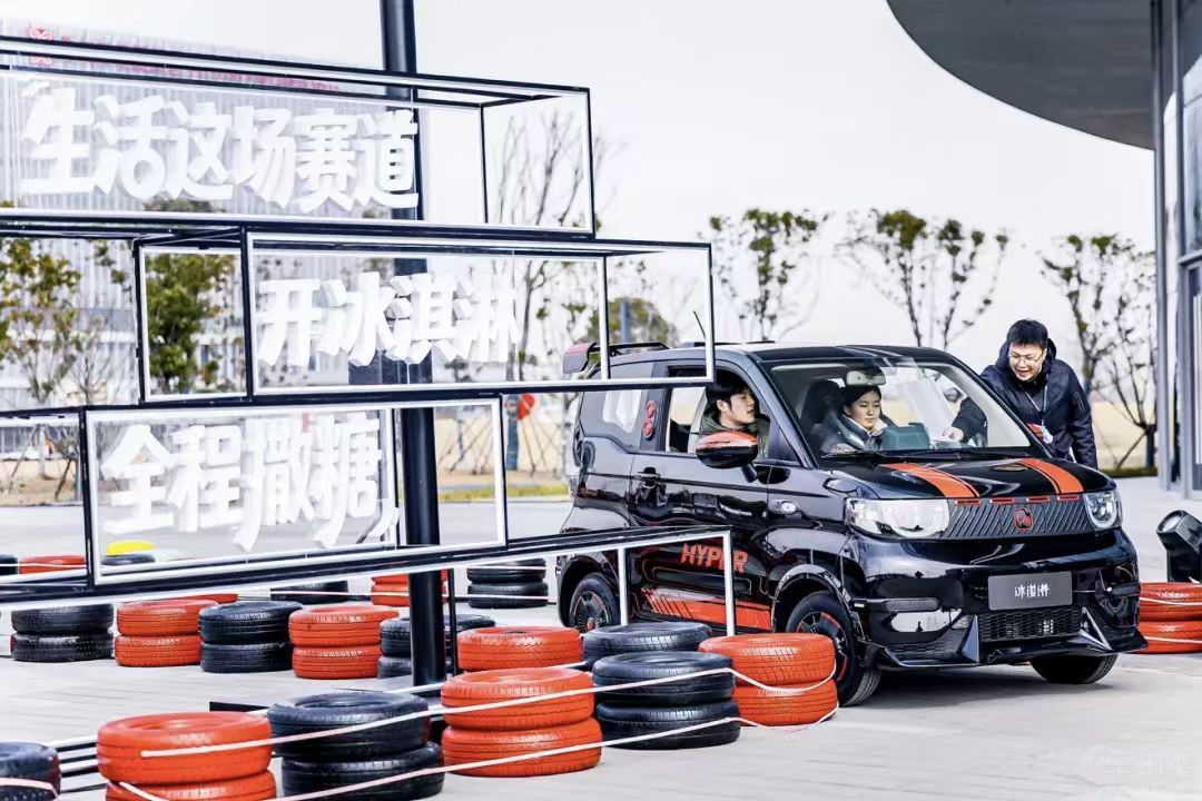 26��ȫ�������������� �߶�С܇(ch��)�_(k��i)�ؼң�